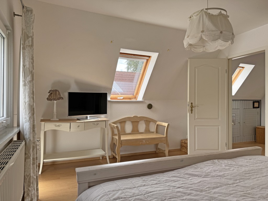 https://www.reiserimmobilien.de/wp-content/uploads/immomakler/attachments/6db1d6c4d672686edc26608d6f065c4e/beed9f58da85451a9896a3ca726d9aae.jpeg