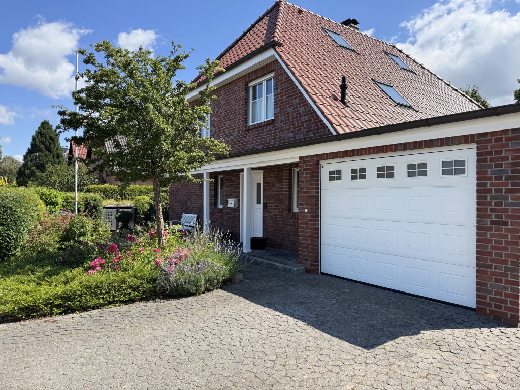 https://www.reiserimmobilien.de/wp-content/uploads/immomakler/attachments/89a10f38240f4b6976d2d93d2b69562a/e9aebd57b3f64d2e8002086ee3cf3c27.jpg