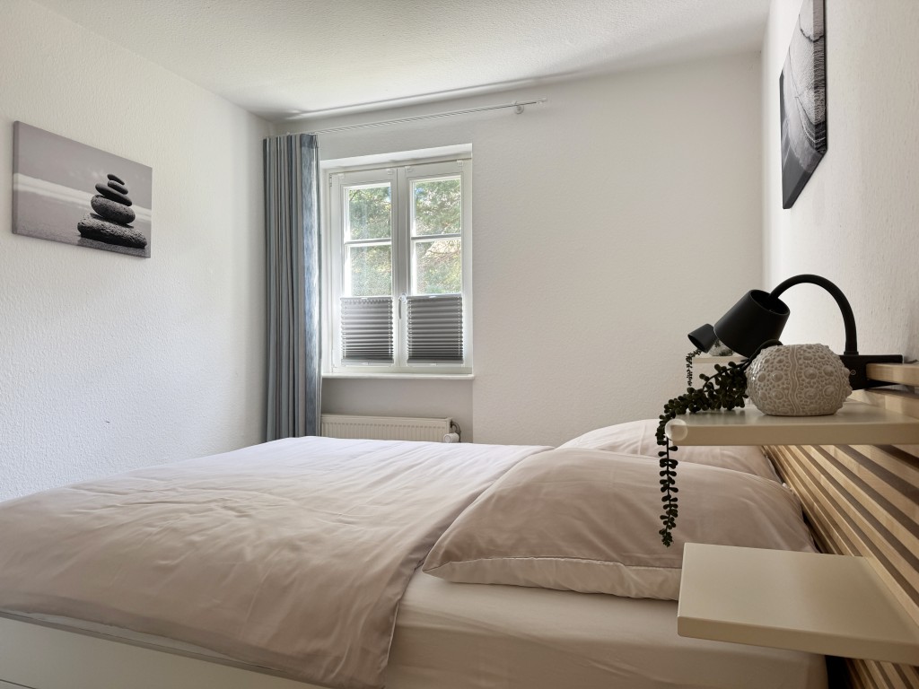 https://www.reiserimmobilien.de/wp-content/uploads/immomakler/attachments/ae7453abbfcf28a8092c01609270044a/38d9319eae9f44c7b948829bd2c5c86f.jpg
