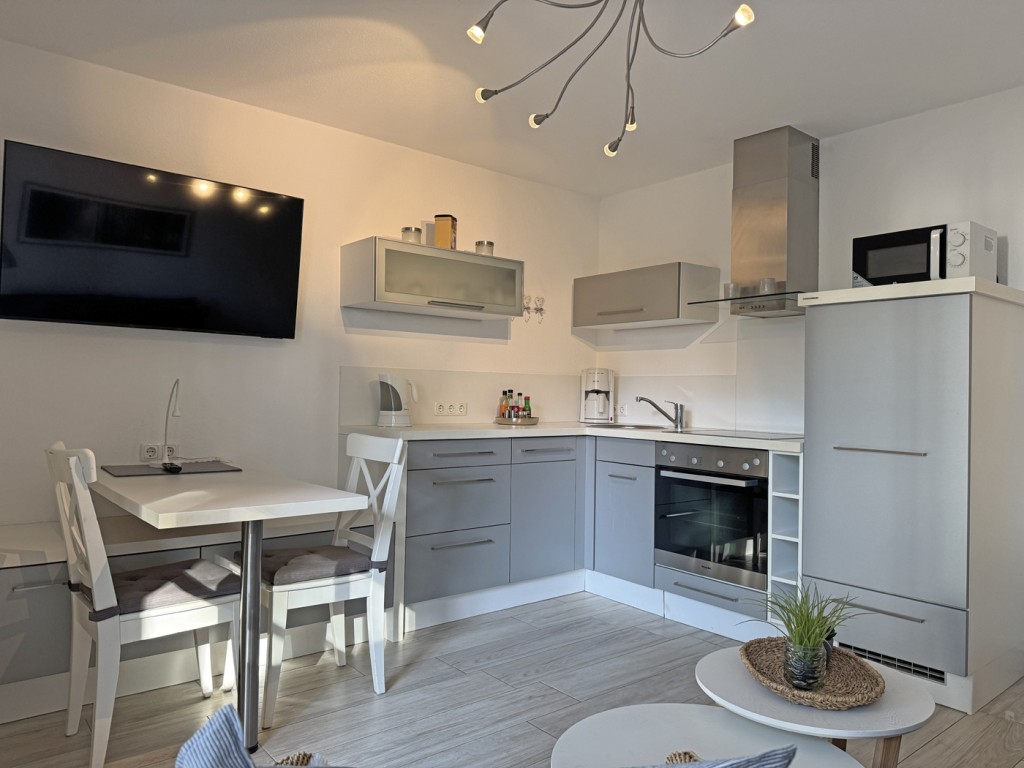https://www.reiserimmobilien.de/wp-content/uploads/immomakler/attachments/ae7453abbfcf28a8092c01609270044a/cbe032d7cb3348a29ebbac22ec1b331c.jpg