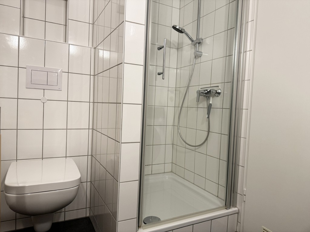 https://www.reiserimmobilien.de/wp-content/uploads/immomakler/attachments/c4a9f8c5d43131c07b7f2f61f3bddfe4/ce8665f102314980bd14b0fed2d49ca5.jpg